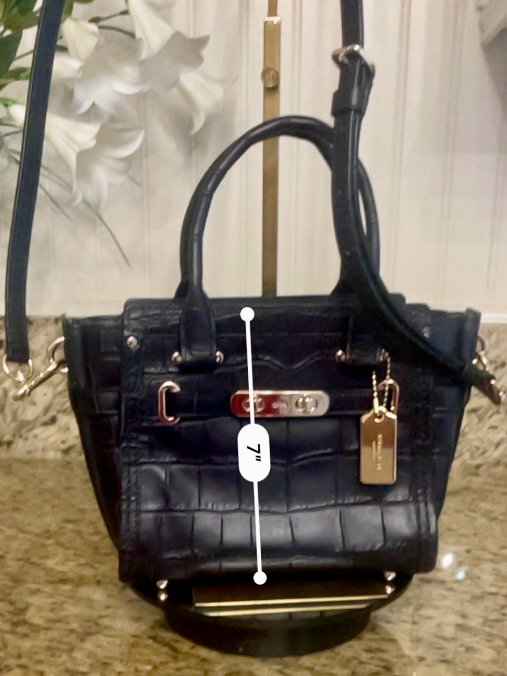 EUC Coach Swagger 20 mini satchel/crossbody - Picture 12 of 12